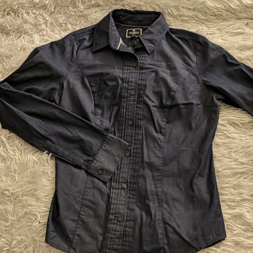 Express essential shirt